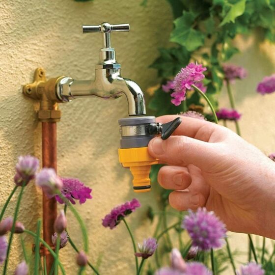 Hozelock 18mm Round Tap Connector – Leak-Free, Durable Fit for Garden Hoses & Outdoor Taps